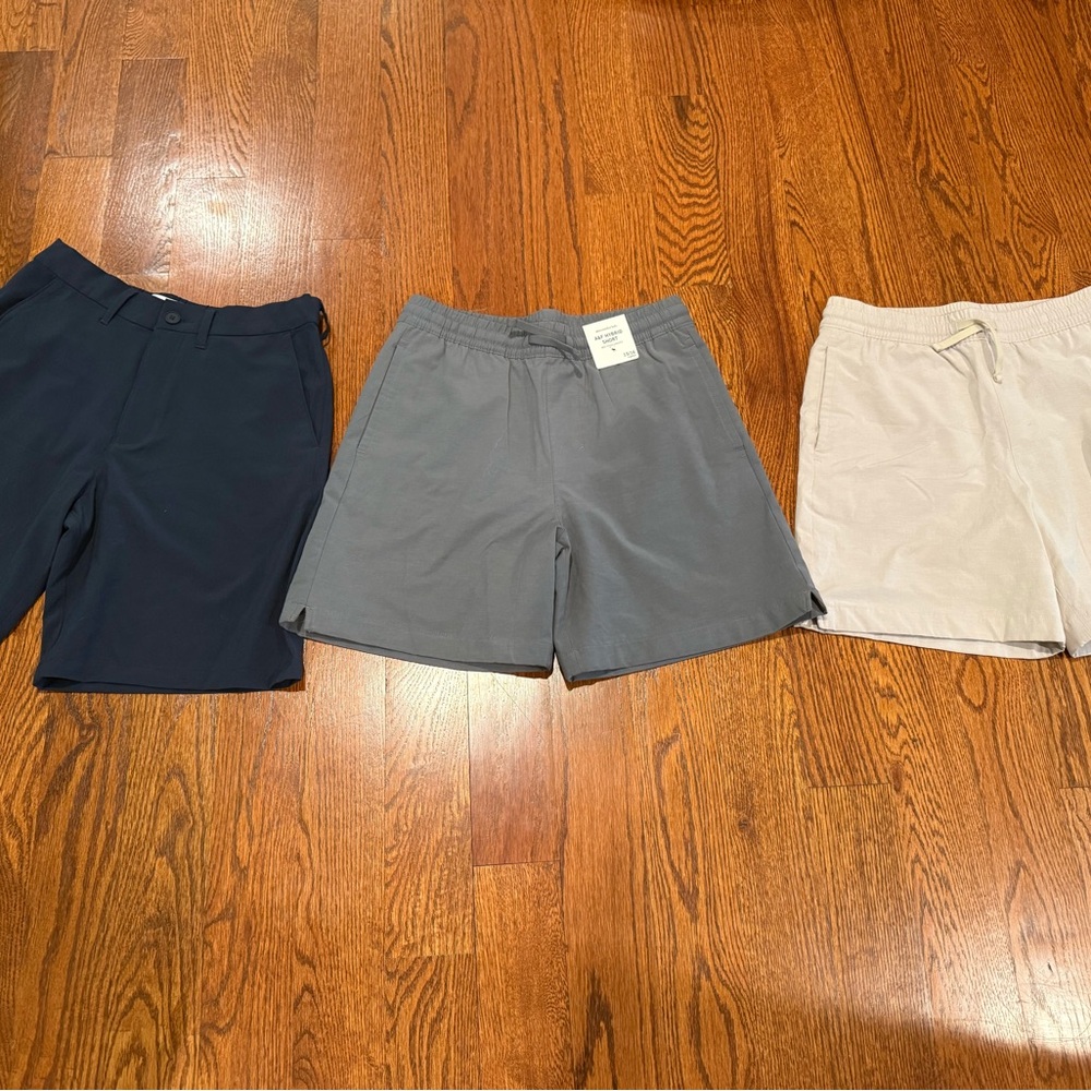 Boys Abercrombie Kids flat front Shorts size XL